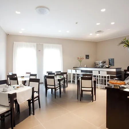 Mosaico Aparthotel 4*