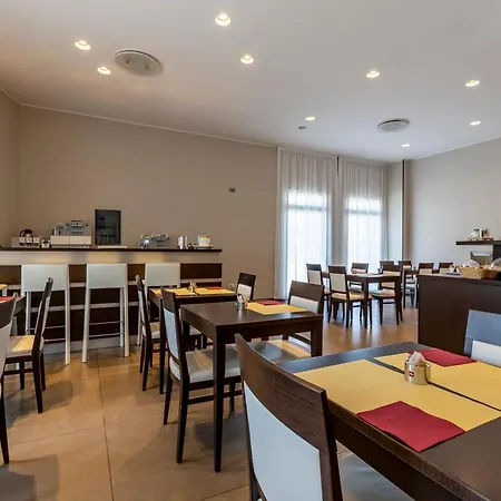 Apart Otel Mosaico 4*